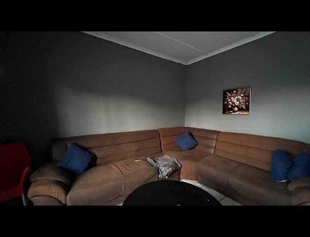 3 BEDROOM HOUSE FOR SALE IN UMHLATHUZE